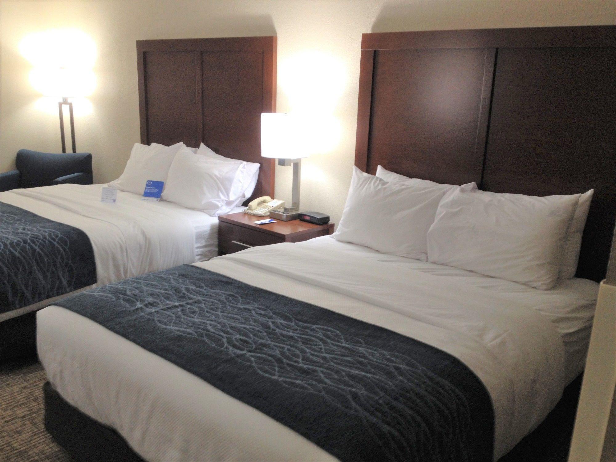 Comfort Inn & Suites Junction City - Near Fort Riley Extérieur photo