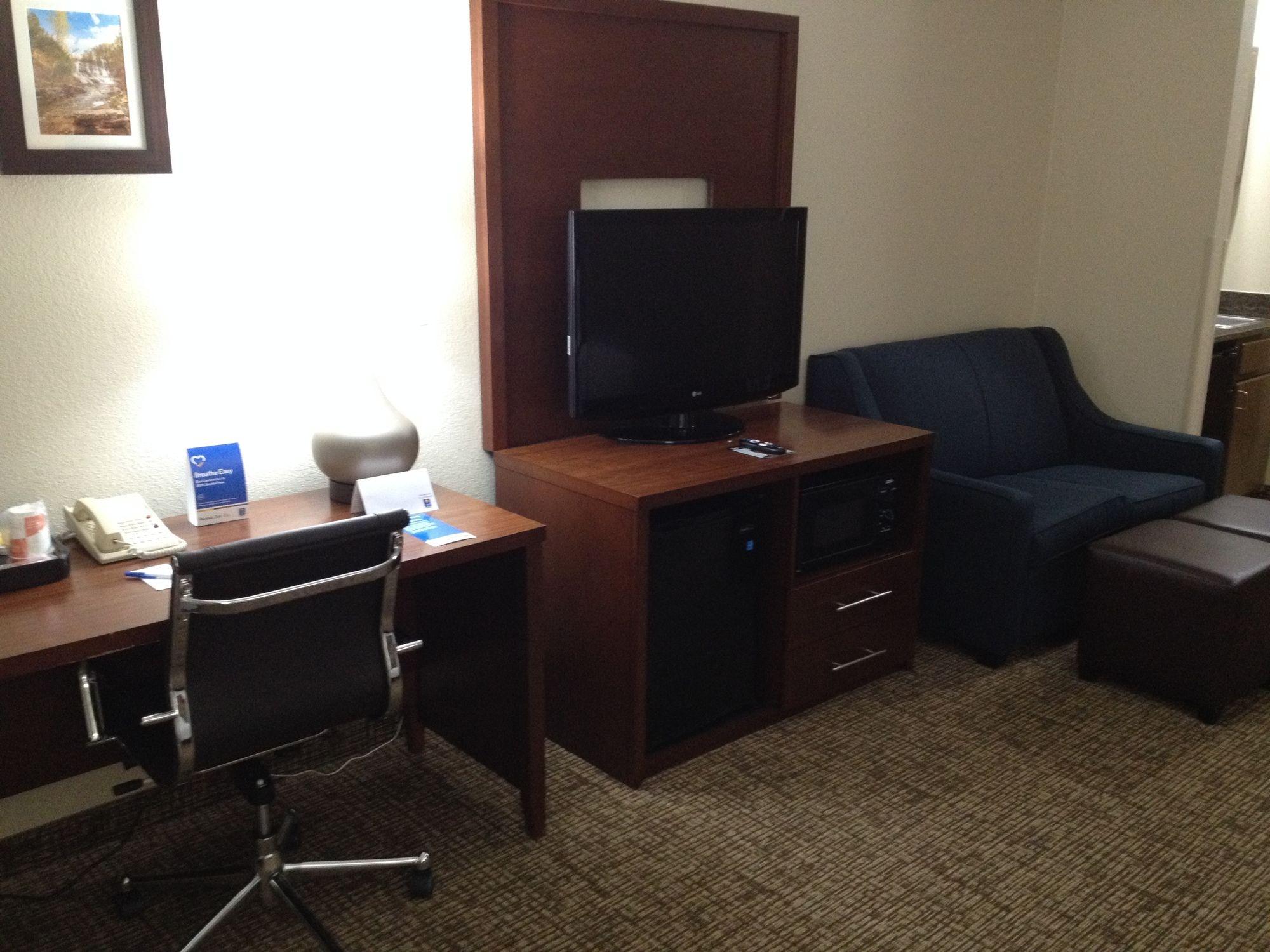 Comfort Inn & Suites Junction City - Near Fort Riley Extérieur photo