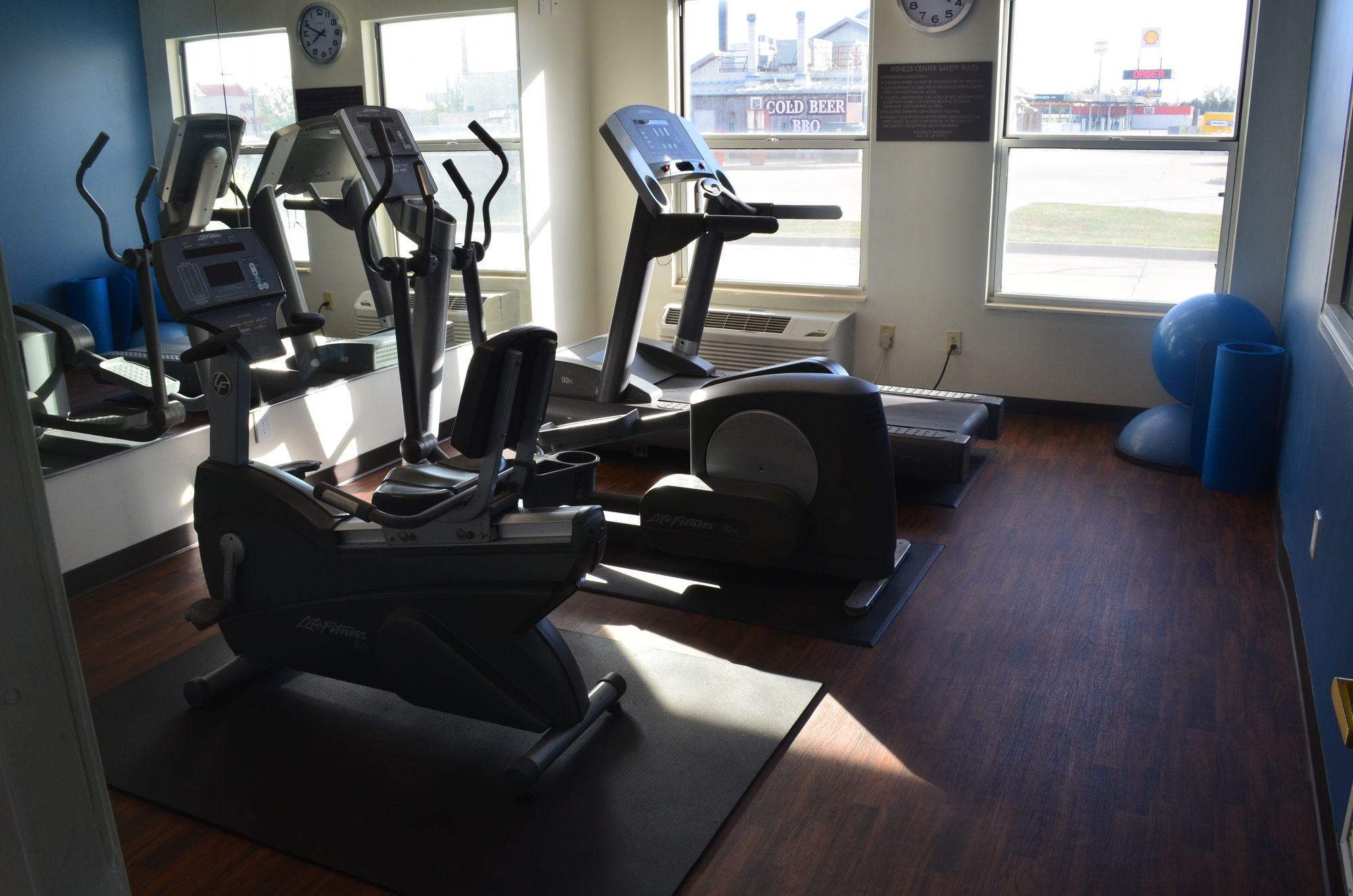 Comfort Inn & Suites Junction City - Near Fort Riley Extérieur photo