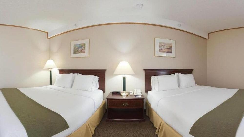 Comfort Inn & Suites Junction City - Near Fort Riley Extérieur photo