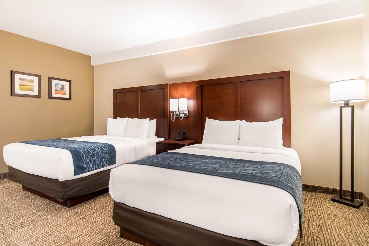 Comfort Inn & Suites Junction City - Near Fort Riley Extérieur photo